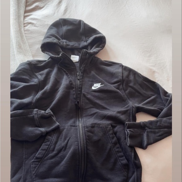 Nike Black Hoodie - Picture 1 of 1
